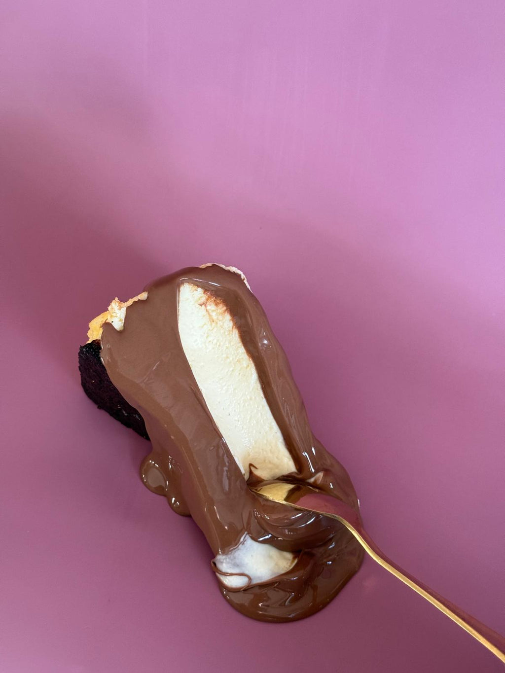 Creamy Basque cheesecake with chocolate - authentic burnt cheesecake