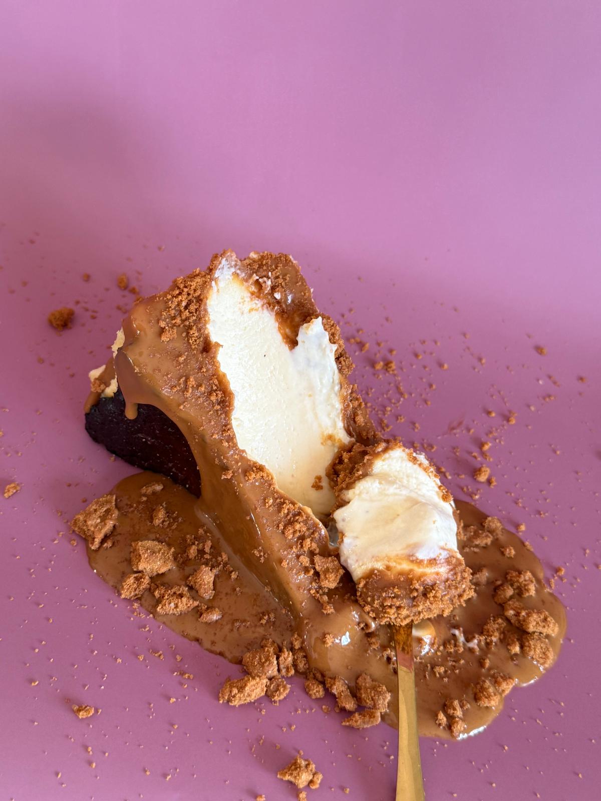 Biscoff Basque cheesecake - San Sebastian cake with biscuit topping